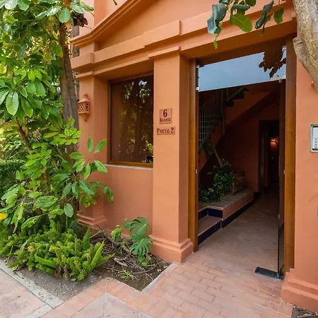 Royal W/shared Pool, Terrace &a/c * Malaga