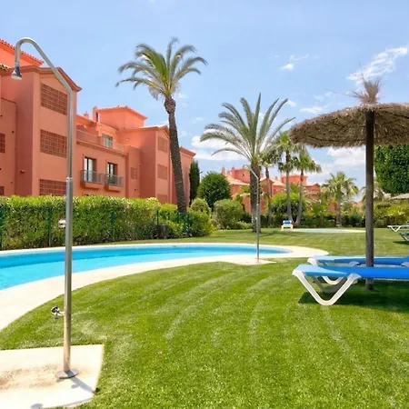 Royal W/shared Pool, Terrace &a/c Apartamento Málaga